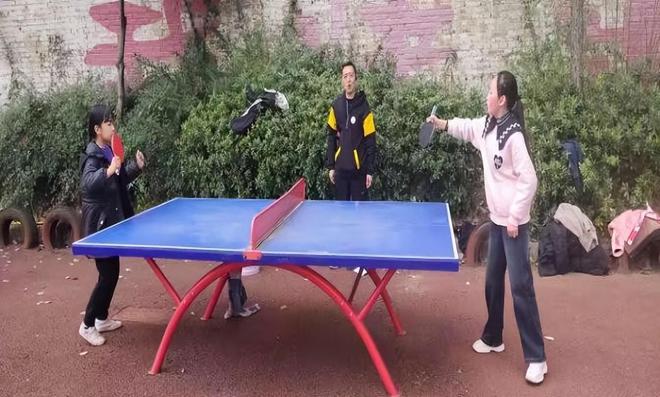威廉希尔WilliamHill“乒”出未来“赛”出水平-安居一小举行2024年校园乒乓球比赛(图5)