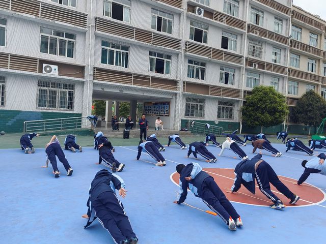 体育风采扬研思出真知——遂宁市安居第一中学体育组开展教研活动(图5)