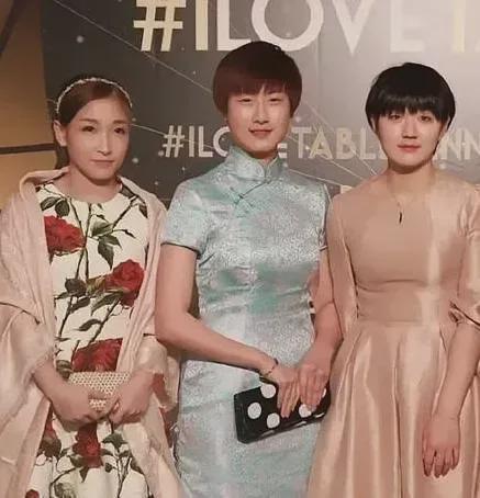 据说三位美女都是奥运冠军都是打乒乓球的(图1)