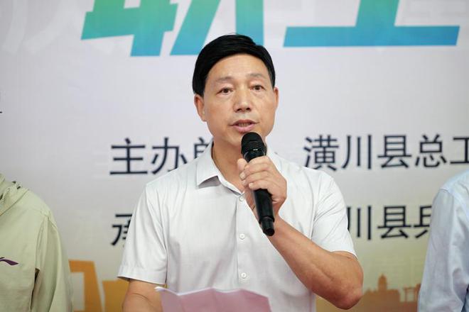 20威廉希尔24年潢川县“庆国庆”职工乒乓球赛开赛(图2)