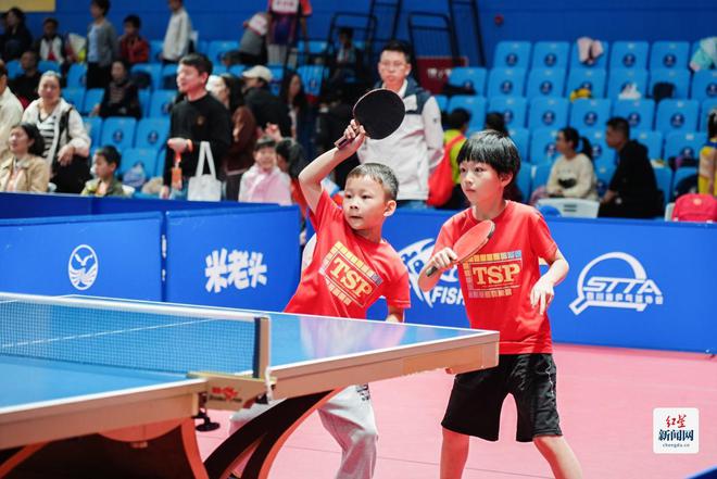 未来之星闪耀赛场2024年四川省青少年体育系列赛乒乓球赛成都挥拍(图3)