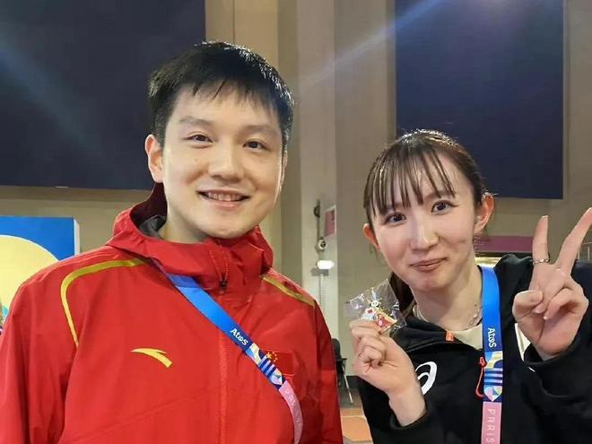 崇拜樊振东的5名女球员：2人是日乒现役华裔女神称喜欢小胖10年(图4)
