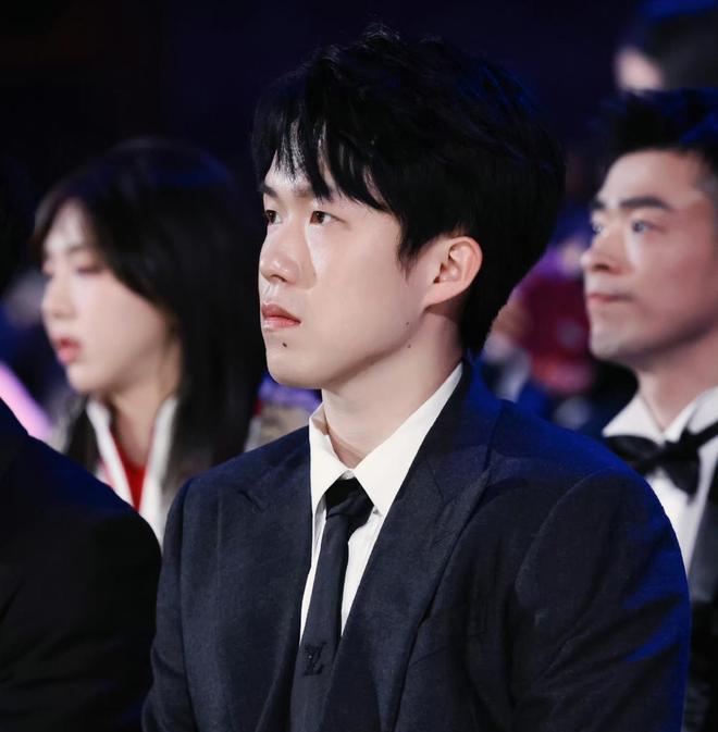 威廉希尔马龙樊振东王楚钦同框引得明星欢呼拍照太优秀也太帅气啦(图5)