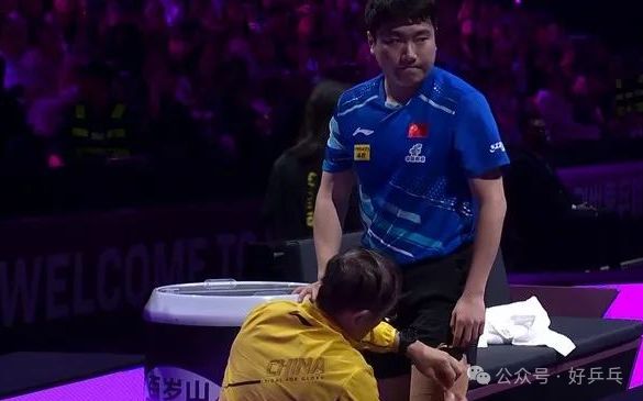 林高远没听邓亚萍提醒！被梁靖崑治疗打乱节奏和刘诗雯一样悲情(图1)