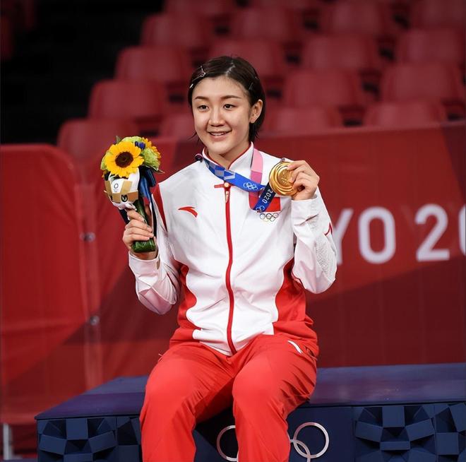 体坛天花板！陈梦受邀观礼阅兵网友惊呼原来她的地位这么高(图7)