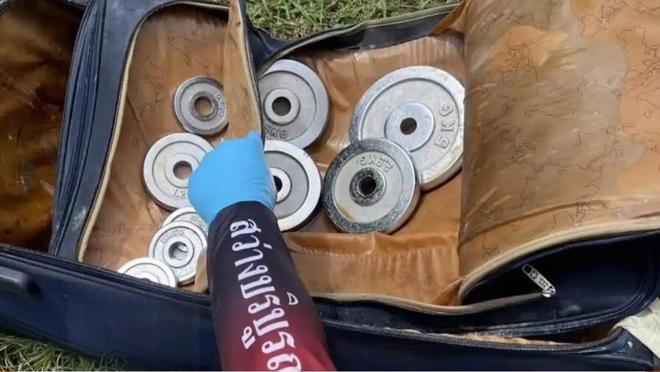 泰国再爆“华人”命案女性尸体被装箱沉湖30斤哑铃成破案关键(图3)