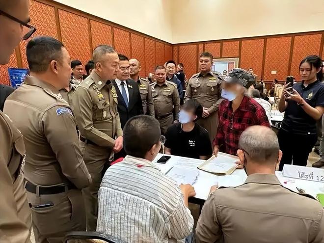 泰国再爆“华人”命案女性尸体被装箱沉湖30斤哑铃成破案关键(图8)