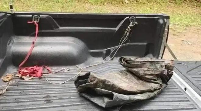 泰国再爆“华人”命案女性尸体被装箱沉湖30斤哑铃成破案关键(图11)