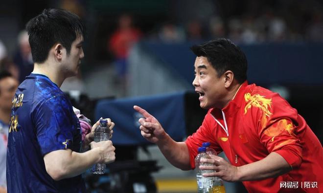 王皓找邱党闲聊关心樊振东！为弟子首场失利发声提到了林高远(图7)