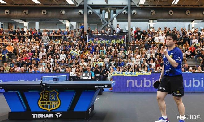 王皓找邱党闲聊关心樊振东！为弟子首场失利发声提到了林高远(图4)