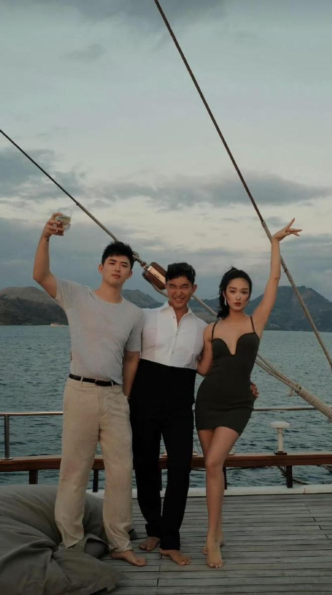 杨采钰产后首度官宣当妈与富三代老公修成正果(图2)