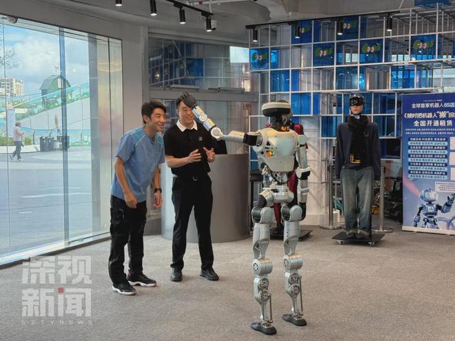 撒贝宁把机器人梗玩出续集！(图2)