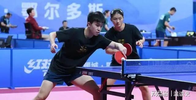 全运会乒乓球：第1个金牌出炉！头号种子4：1夺冠荣登领奖台(图6)