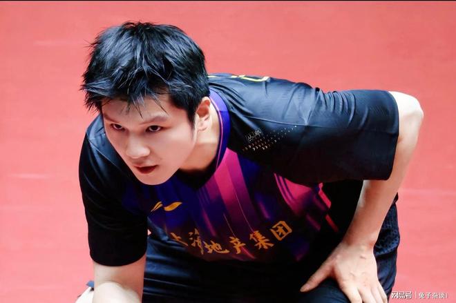 樊振东登体育热搜第一！自曝赴欧打球真相旧闻偷笑门再引热议(图1)