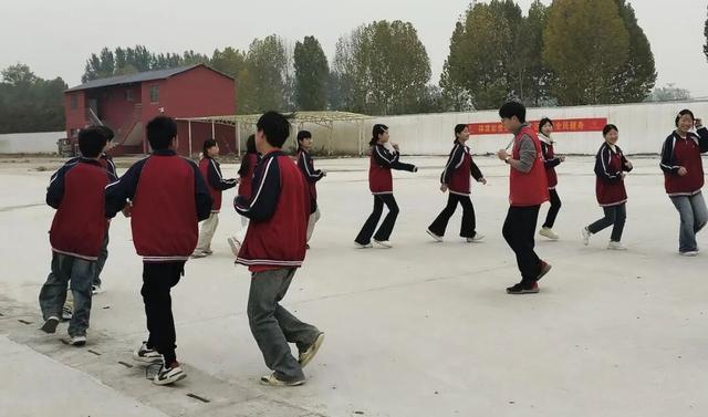 河南体彩“公益体彩快乐操场”：情暖校园共筑青少年体育梦(图4)