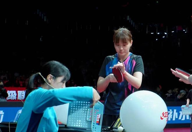 3-2击败世界第3！国乒26岁美女爆冷赢世界冠军：又美又能打(图2)