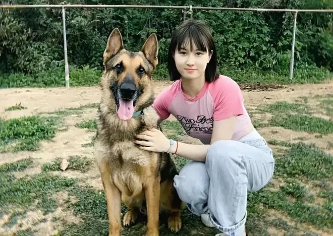 3-2击败世界第3！国乒26岁美女爆冷赢世界冠军：又美又能打(图4)