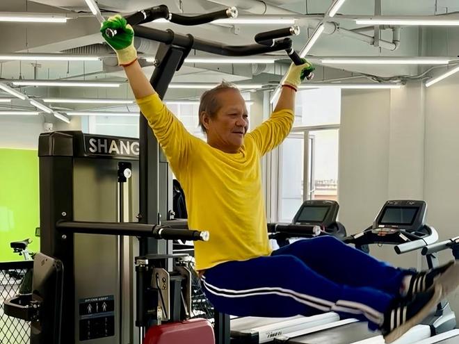 上海75岁老人开始上健身课银发健身是蓝威廉希尔WilliamHill海市场吗？(图7)