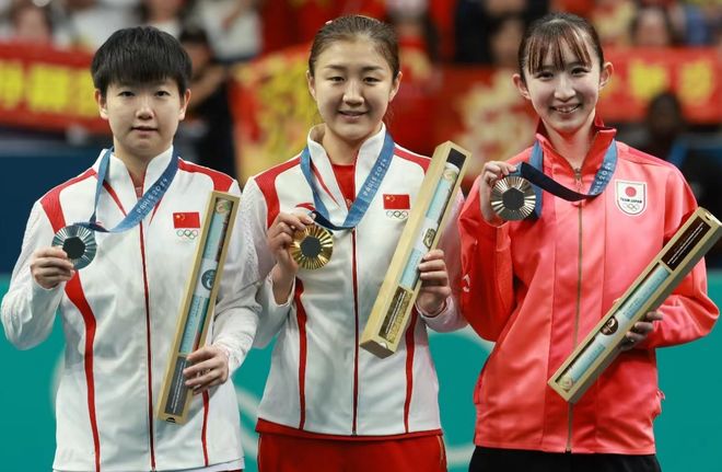 WilliamHill连续4年世界第一！孙颖莎持续领跑奥运会、全运会摘银留遗憾(图2)