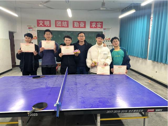 宜宾市叙州区高场职校乒乓球俱乐部开展“迎新杯”乒乓球比赛(图1)
