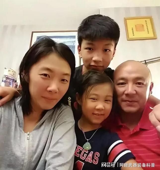 虎父无犬子：肖战23岁儿子为全家争光添彩(图12)