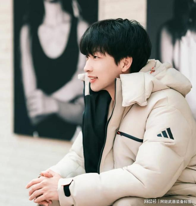 虎父无犬子：肖战23岁儿子为全家争光添彩(图17)