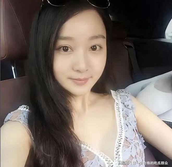 夏露也没想到尚未官宣退役的马龙早已走上了另一条“上坡路”(图12)