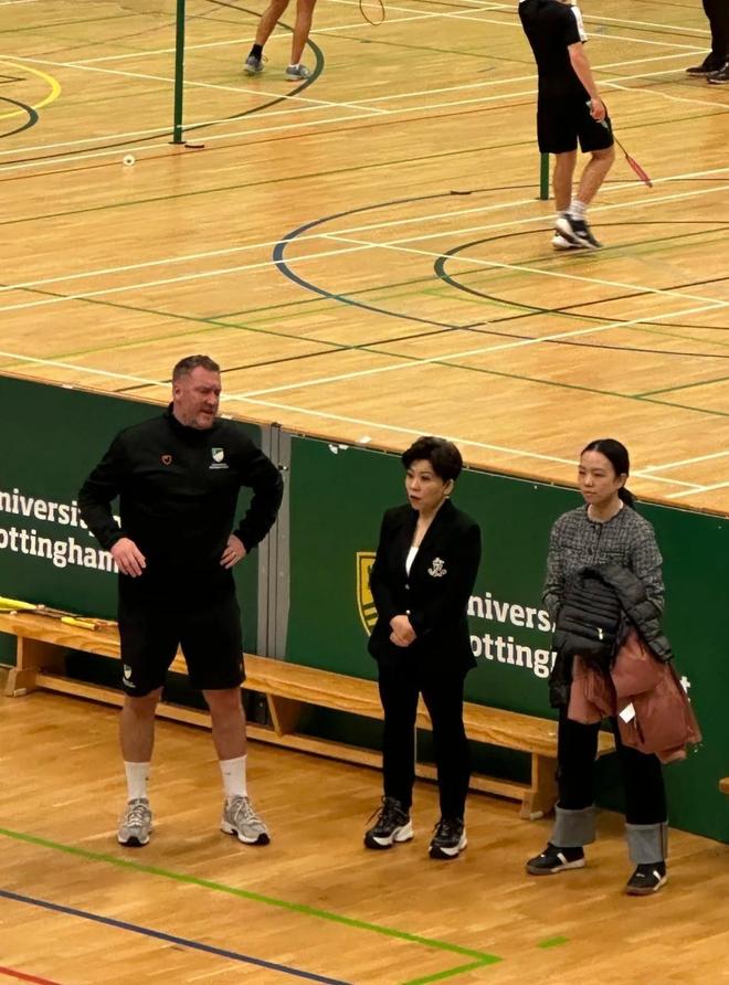 邓亚萍没想到除了身高哪哪都像自己的19岁儿子已经开始争光了(图15)