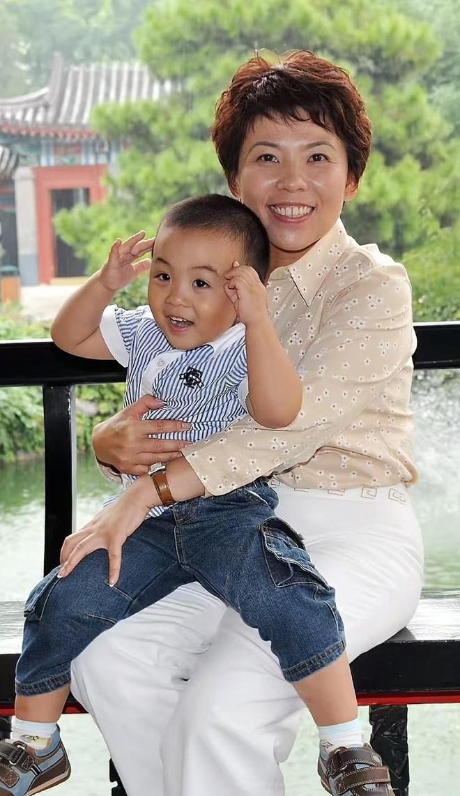 邓亚萍没想到除了身高哪哪都像自己的19岁儿子已经开始争光了(图2)