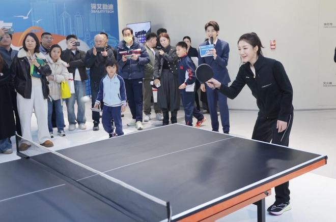 陈梦接受《人民日报》专访：永远不离开乒乓球的青岛小嫚(图1)