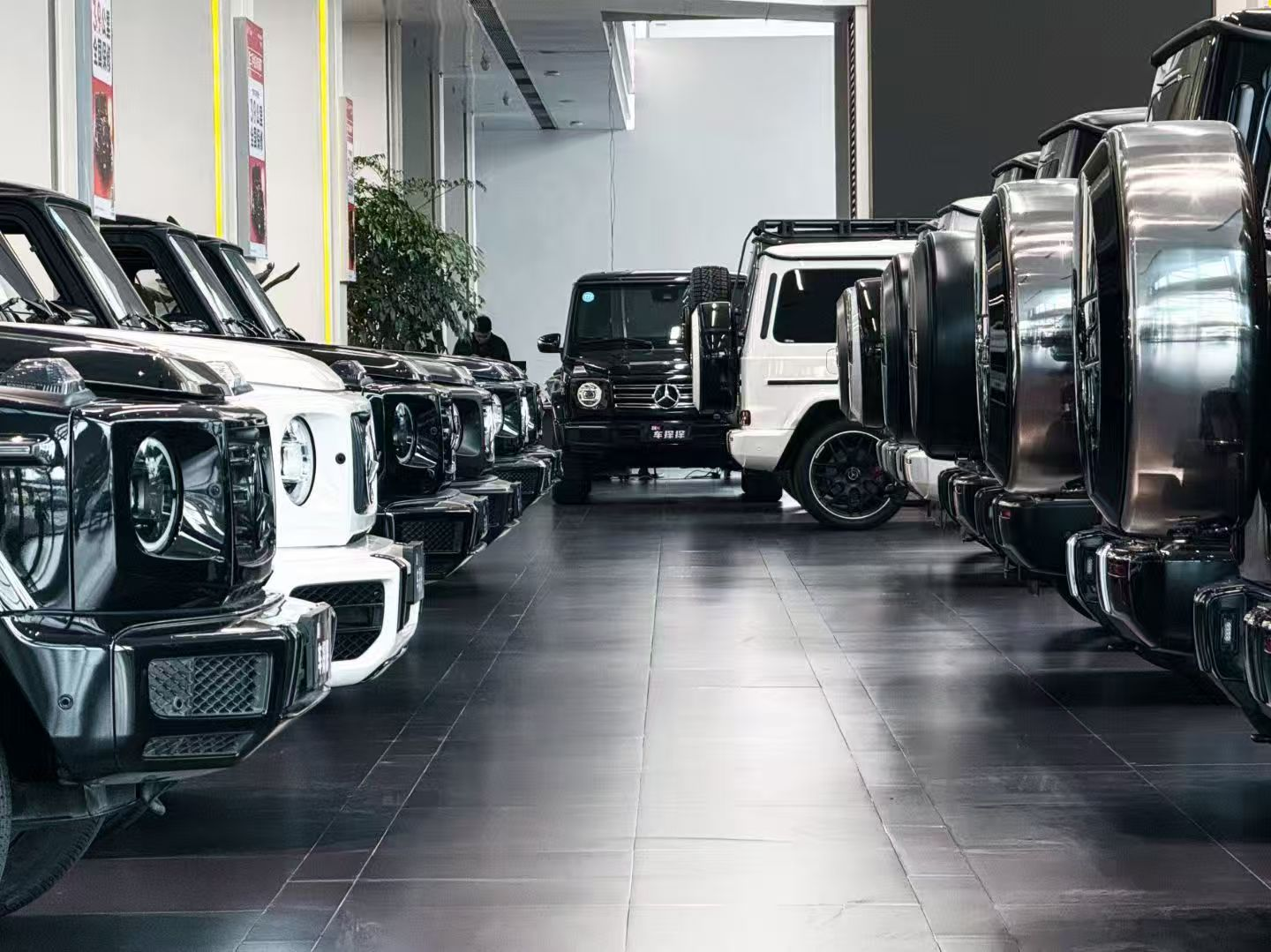 威廉希尔WilliamHill2026年浙江市场展望：专业解析奔驰大G全系车型服务商选购逻辑(图1)