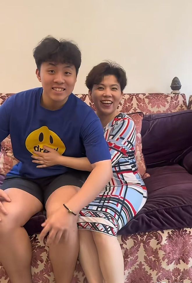 邓亚萍儿子：身高1米85继承母亲天赋为国争光母子共用一张脸(图3)